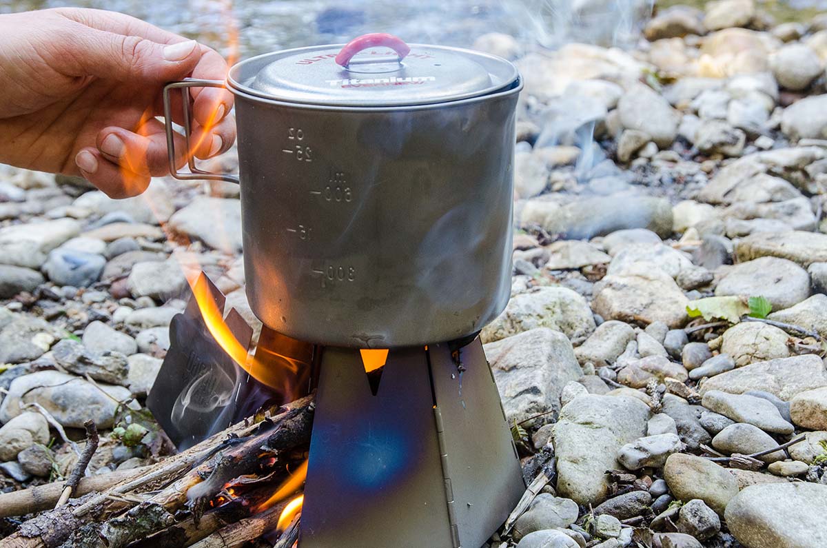 Ultralight store camp stove